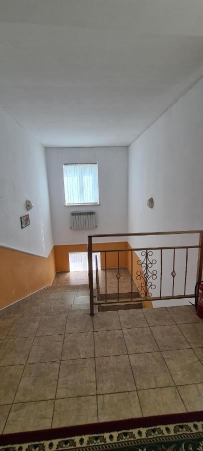 Гостиница Оазис Atyraū Exterior foto
