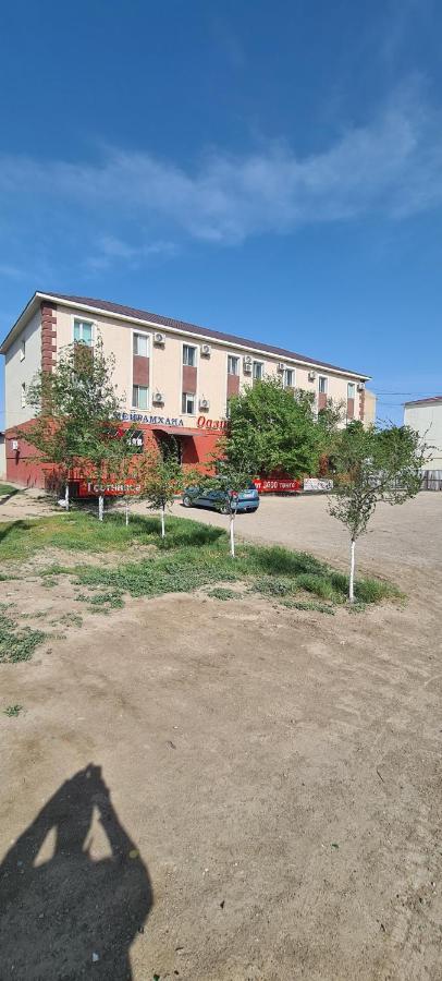 Гостиница Оазис Atyraū Exterior foto
